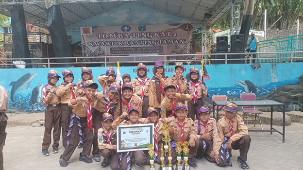 SDN Sepanjang 2 Sabet 9 Piala dalam Lomba Tingkat II, Regu Putra Raih Juara Umum III